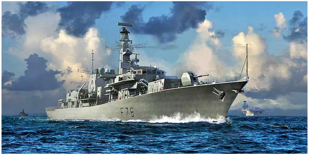 Trumpeter 006719 1/700 HMS Kent.