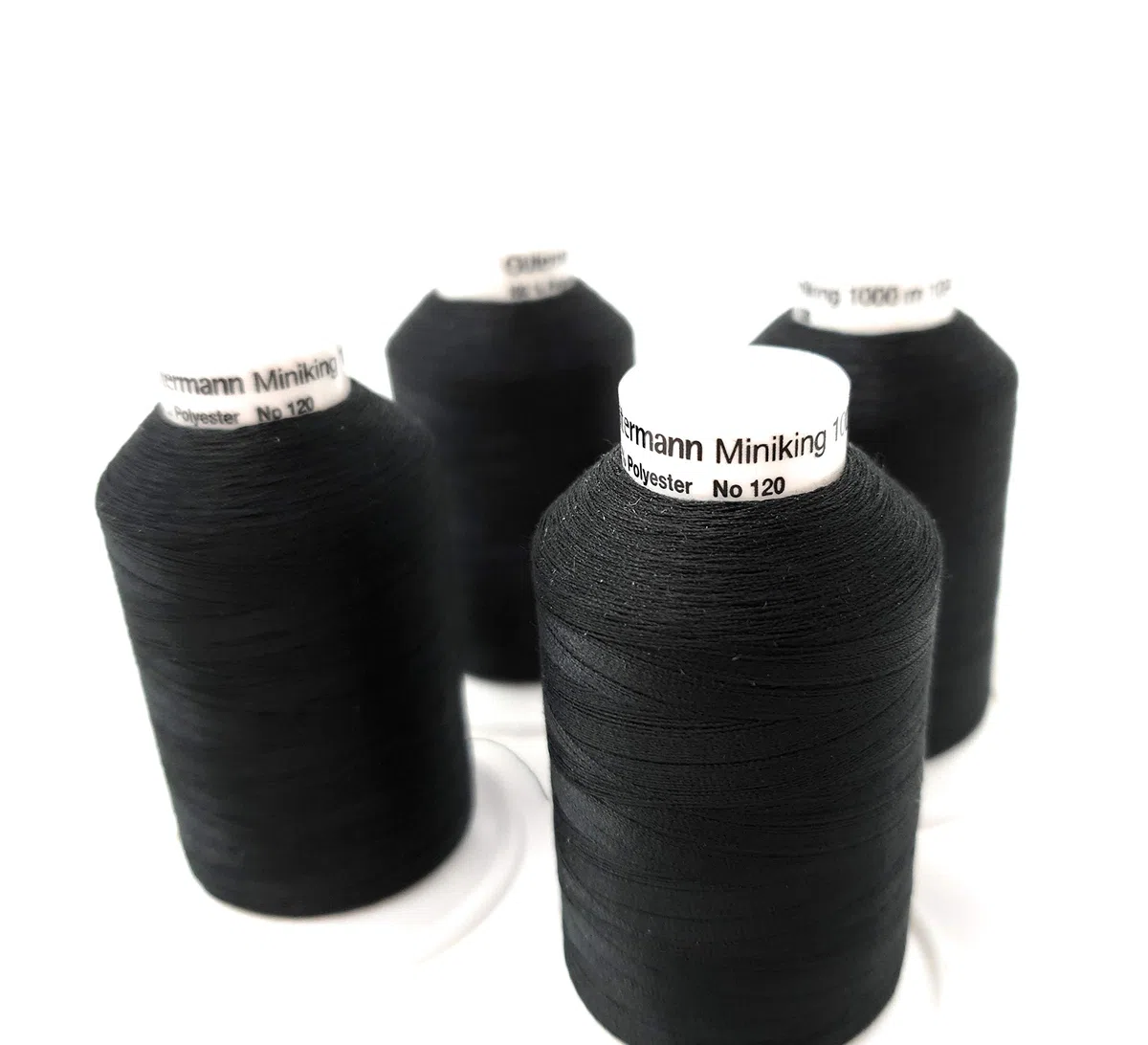 Gütermann miniking Juego Universal de Hilo Overlock de Hilo Cover Lock 4 konen por 1000 m (0000 Negro) para Máquina de Coser overlock o Cover Lock de Coser