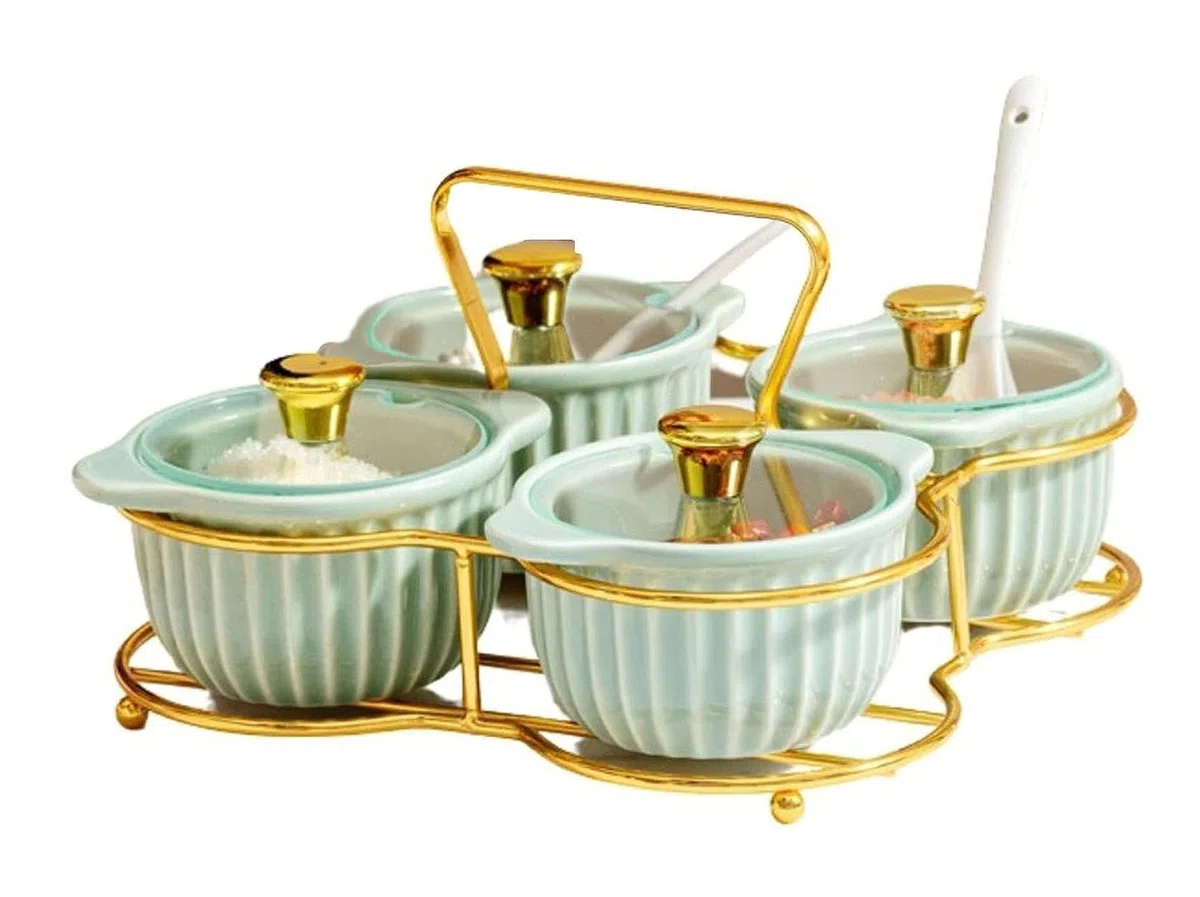 SAeWare Juego de 4 recipientes de cerámica para condimentos con tapa de cuchara y bandeja, tarros de condimentos con cuchara, cocina, especias, azúcar, encimera de cocina, color verde claro