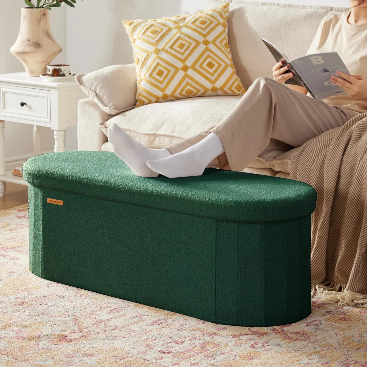 HAUSFRAU Taburete con espacio de almacenamiento, banco plegable, caja de almacenamiento, soporta hasta 300 kg, reposapiés para salón, dormitorio, pasillo, 110 x 38 x 38 cm, forro polar verde