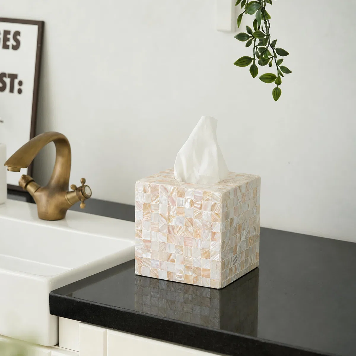 Funda para caja de pañuelos de nácar de 5.9 pulgadas, soporte cuadrado hecho a mano con parte inferior deslizante, dispensador de servilletas decorativo para baño, dormitorio, cocina, oficina