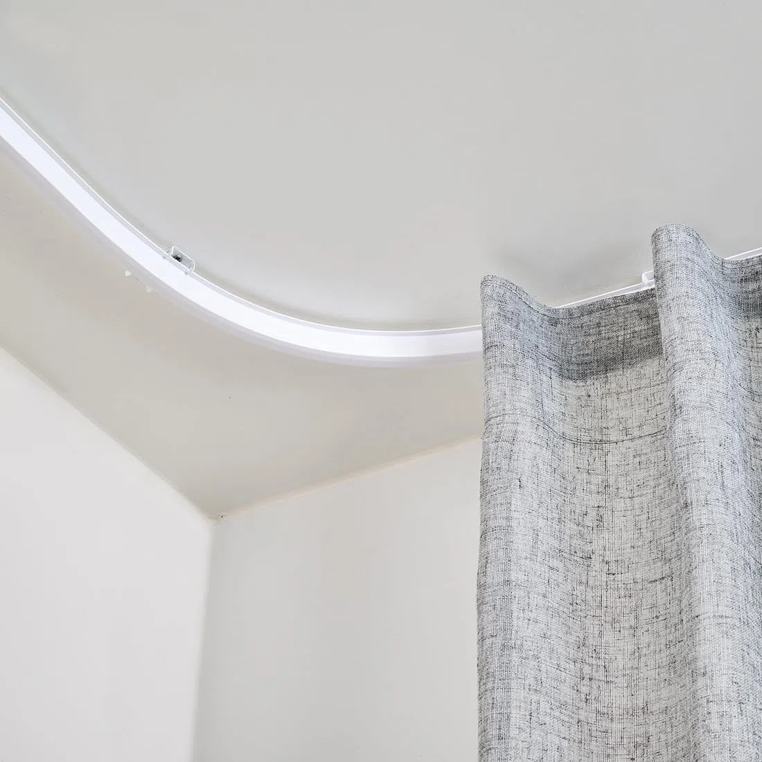 Rieles para Cortinas Curvables para Techo, Riel Altamente Flexible y Resistente, Fácilmente Ajustable a cualquier forma, Guías decorativas CINTACOR Blanco 300 cm