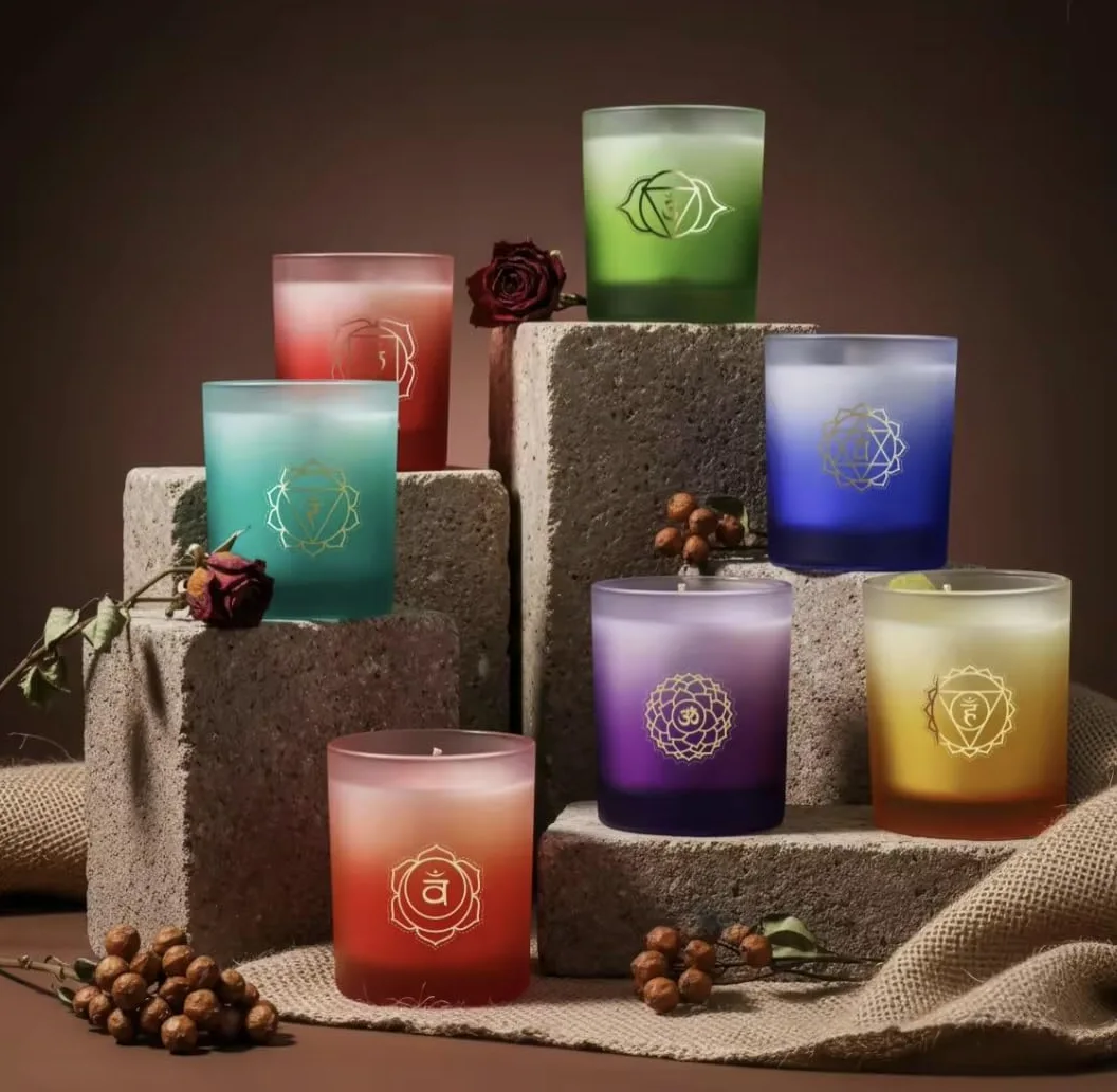 Set 7 Velas Chakra Premium – Velas Aromáticas de Soja con Cristales Naturales y Flores Secas | Pack Espiritual para Meditación, Yoga, Relax y Decoración Zen | Regalo Original
