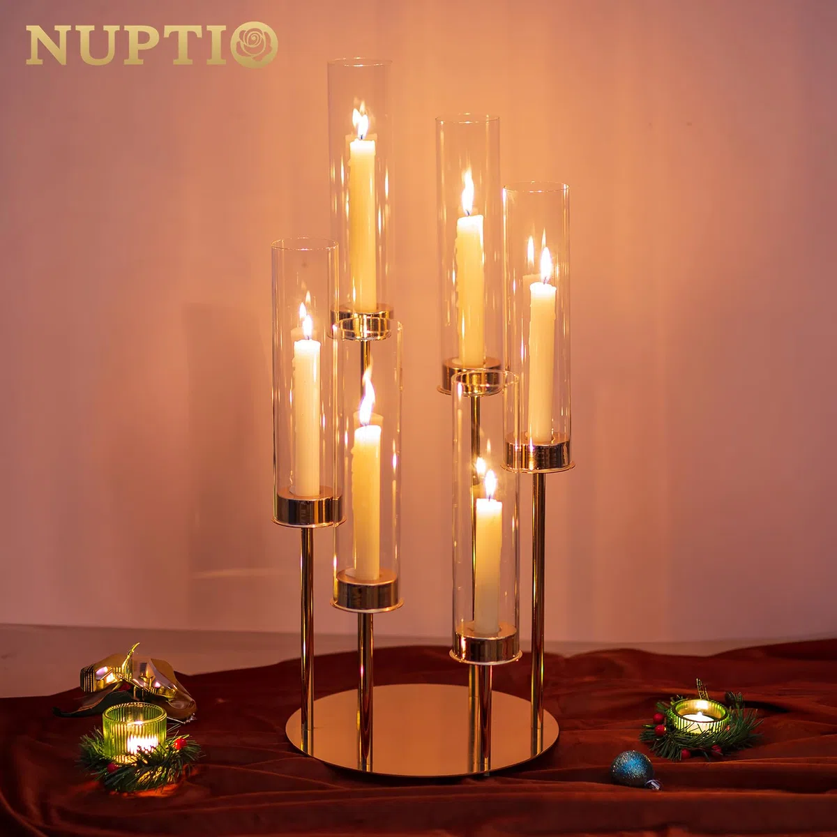 NUPTIO Oro Candelabro Titulares Huracán - 60cm Claro 2 Piezas Cilindro Vidrio de 6 Brazos Candelabro de Metal Vela Palo de La Chimenea Cubierta Al Aire Libre La Boda Centros de Mesa Mesas Decoración