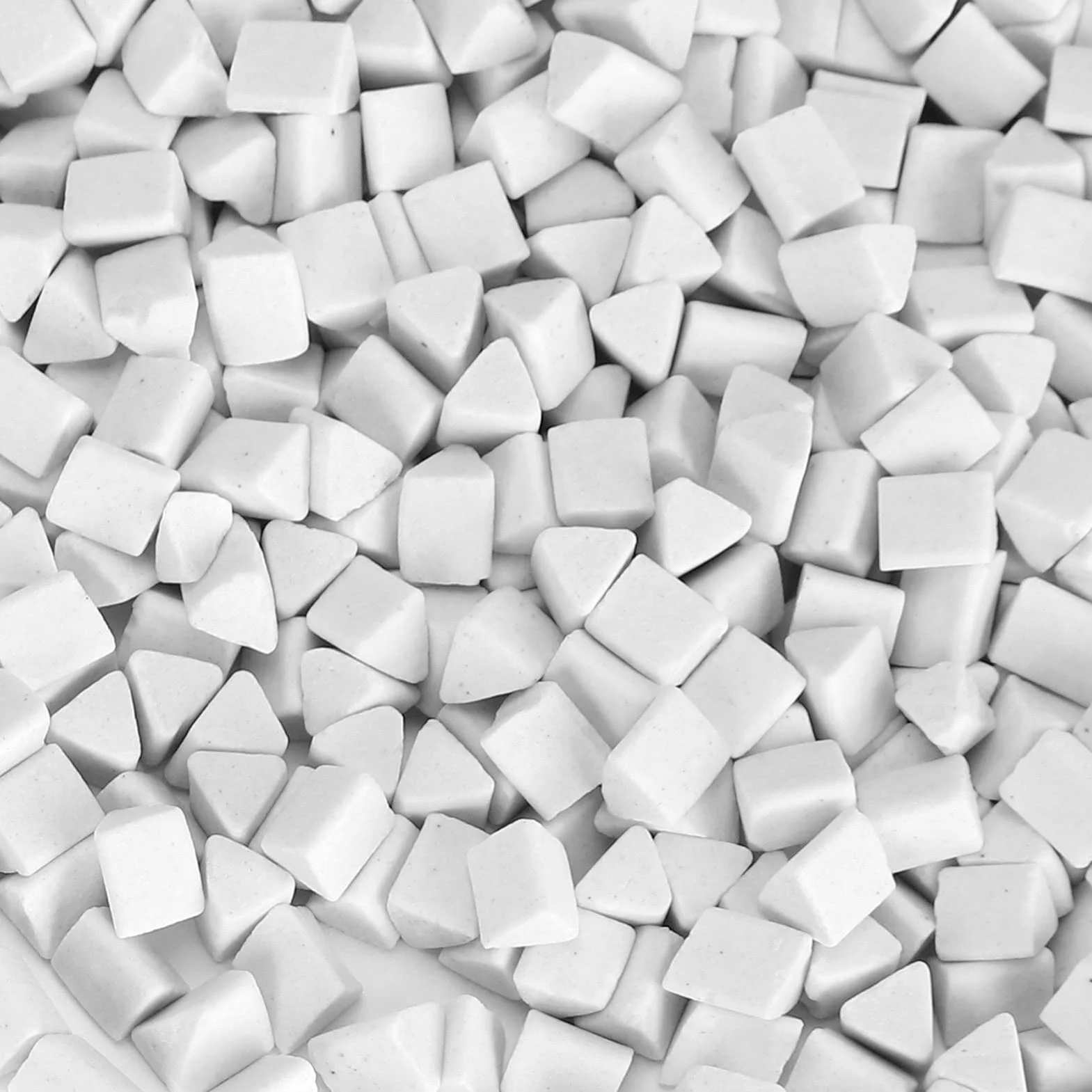 Medios Abrasivos de Cerámica Triangular 4mm para Pulir Joyas | Paquete de 500 g de Piedras de Cerámica para Proceso de Pulido con Todo Tipo de Pulidoras Vibratorias para Joyas
