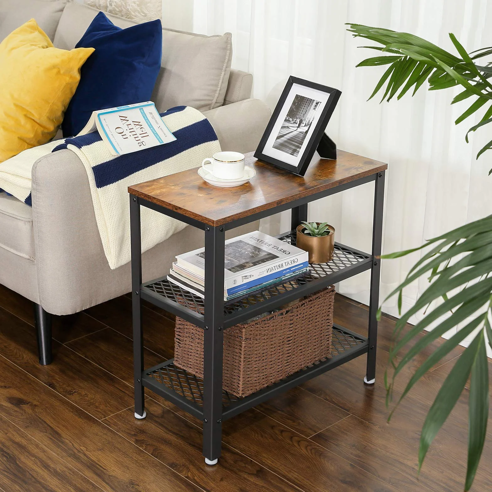 VASAGLE LET33BX - Mesa Auxiliar (2 estantes de Malla, para Pasillo, salón, Dormitorio, Oficina, Ahorro de Espacio, Montaje fácil, Estilo Industrial, marrón rústico