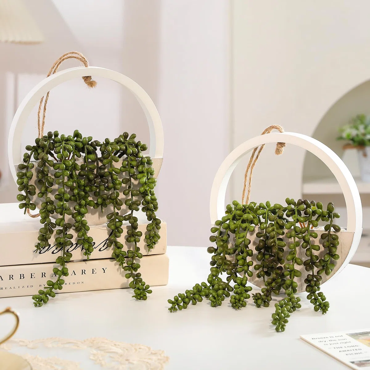 Lote de 2 Plantas suculentas Artificiales para Colgar (30,5 cm, en una Maceta de Madera, decoración de Pared Interior o Exterior