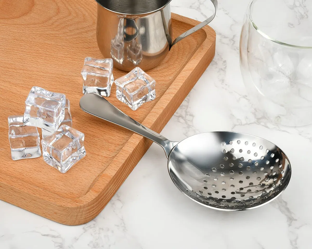 Julep - Colador de acero inoxidable para cócteles para casa o bar comercial