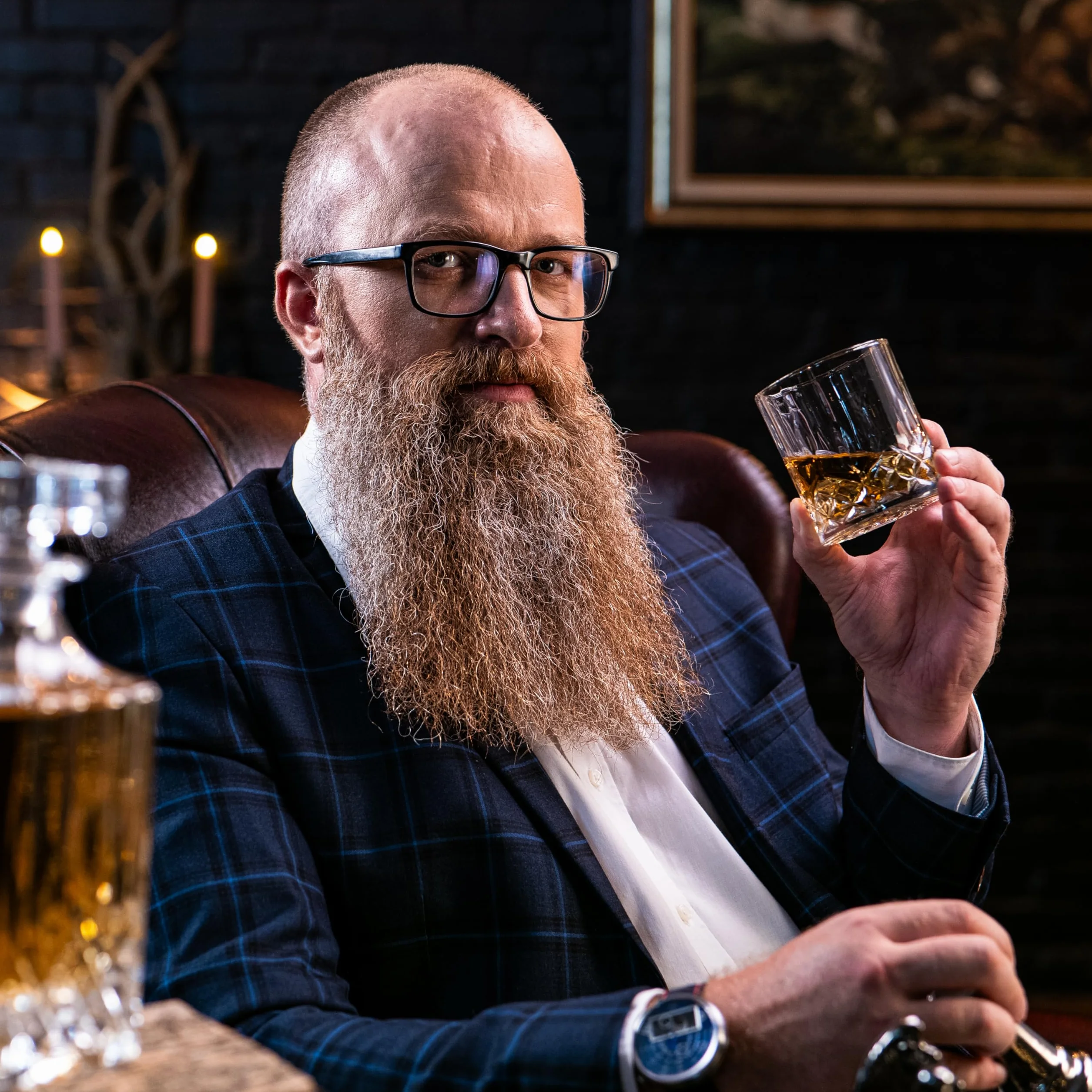 Whisiskey - Set de Accesorios de Whisky - Regalos Originales para Hombre - Cubitos Hielo Reutilizables - Regalo Hombres - Incl: 2 Vasos, 4 Piedras de Whisky, Posavasos, Pinzas para Hielo