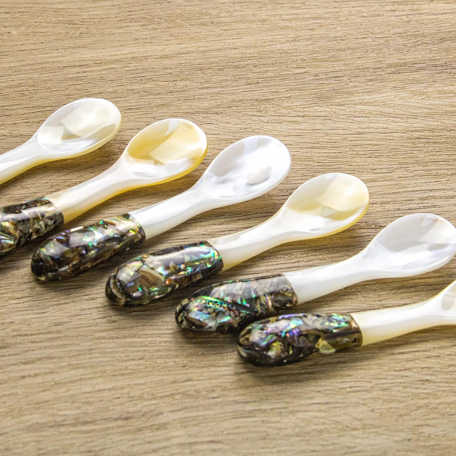DUEBEL Juego de 6 cucharas de caviar con mango de abulón, cucharas de nácar de 4 pulgadas para servir caviar, servir huevos, vajilla para eventos de catering, decoración de mesa de restaurante