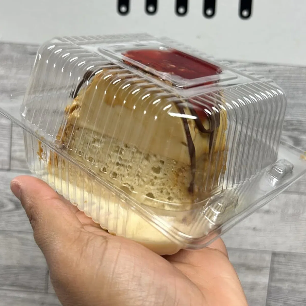100 cajas individuales de 5.3 pulgadas, cajas cuadradas transparentes apilables de plástico para porciones, magdalenas, hamburguesas, ensalada, pastelería